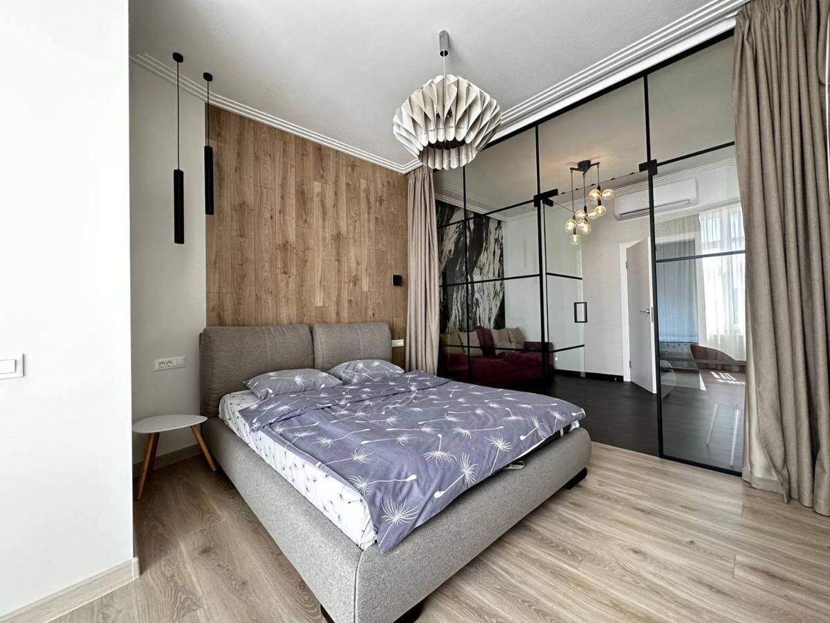 Sea Symphony 3-Bedrooms Lux Apartment Odessa Luaran gambar