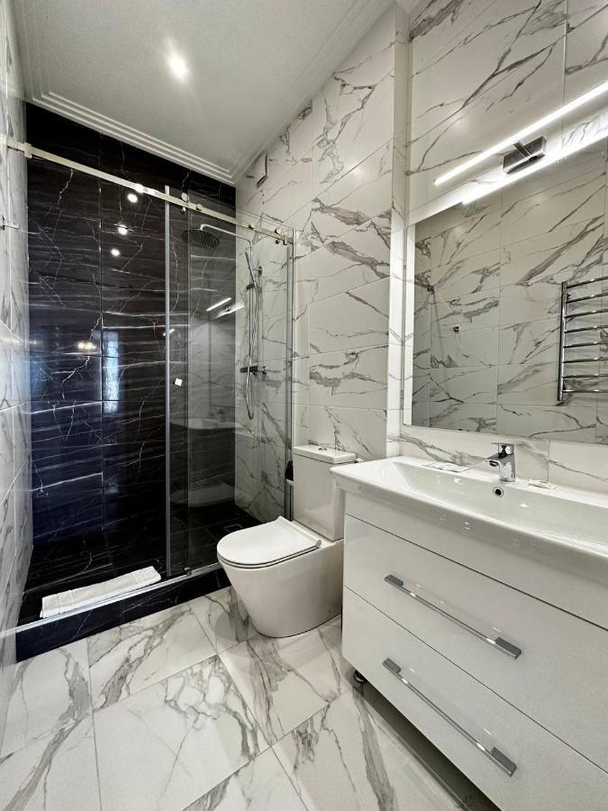 Sea Symphony 3-Bedrooms Lux Apartment Odessa Luaran gambar
